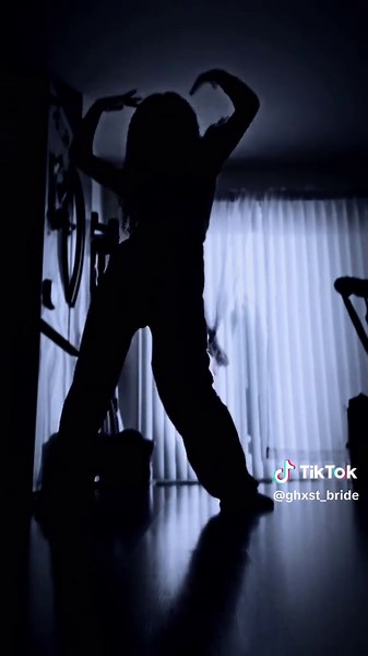 redo of debut 😛 #fyppppppppppppppppppppppp #dancetok #silhouette #dancer #fyp