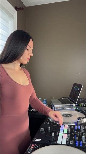 Sippin' on Some Sizzurp 🥃 #deejaytjr #torontoDJ #femaleDJ