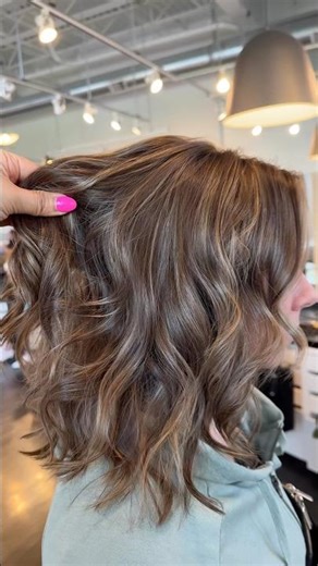 A blend of lowlights and highlights to create depth, warmth, and movement, rich, soft, effortlessly.