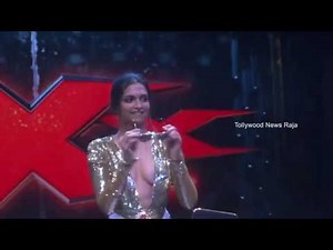 Deepika Padukone's Shocking NIP SLIP in Public@Caught While Adjusting Their Dressestion