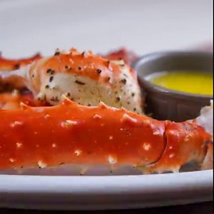 2.5K views · 53 reactions | We're avoiding crowds and breaking tradition this year when it comes to holiday cooking. We teamed up with our friends at Crowd Cow to send 6 #anovafoodnerds farm fresh ingredients to avoid the supermarket and save traditional turkey for a year when we can all crowd around a table together again. See the first 5 recipes, all cooked with the Anova Precision Oven → https://anovaculinary.com/non-traditional-thanksgiving-with-anova-crowd-cow/ | Anova | Facebook