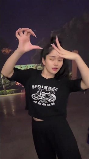 Finger Dance Flow Heaven Doesn't Understand Love Fengbao's Expressive Movement Art