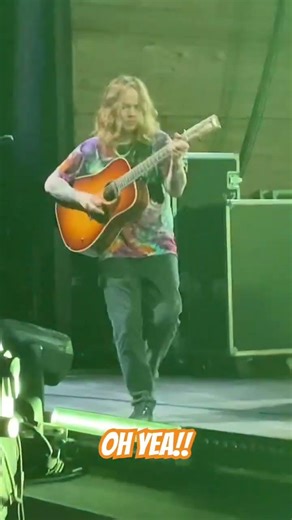 Billy Strings - Lumpy Strings