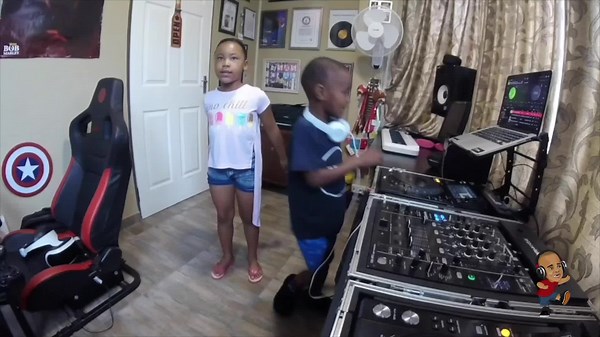 55K views · 3.5K reactions | BK vs Retha RSA  #AfricanKids #KidsDanceBattle #ArchJnrOnTheBeat djay | DJ Arch Jnr | Facebook