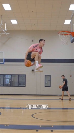 71K views · 782 reactions | Insane dunks from Donovan Hawkins! #dunkademics #dunk | Billy Dunkademics | Facebook