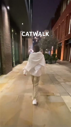 #xoteam #ytdayibenionecikarnolur #keşfet #funny #catwalk #cats #cat #catwoman #fypシ゚viral