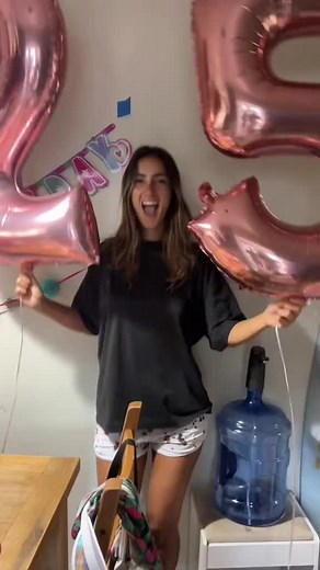 Celebrating a 29th Birthday with Joyful Decorations