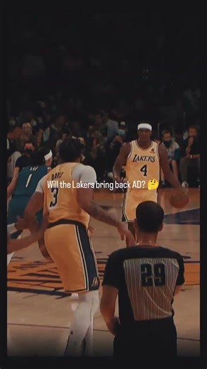 ANTHONY DAVIS | Dunk · Oct. 19, 2021 Base Set (Series 3) Common: #32043/60000 #nbatopshot