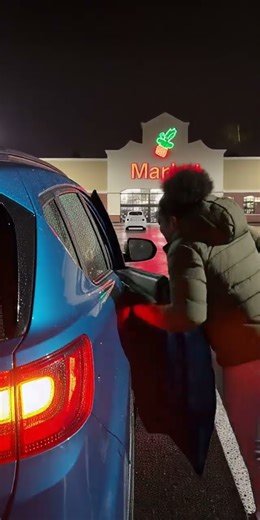 Alarm Blasts → Owner Yeets Coffee Right Into Thief’s Face!