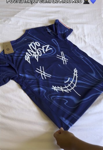 Cami Impresionante de Kidd Keo