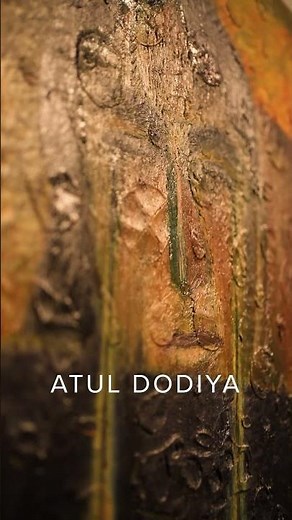 Atul Dodiya’s paintings, “Untitled”, is featured in our exhibition 𝘗𝘳𝘶𝘴𝘴𝘪𝘢𝘯 𝘉𝘭𝘶𝘦🦋
