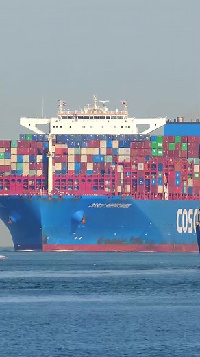 Container Ship Size Comparison: Big vs Small