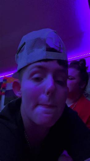 throwback to when we first met🤭. #fyp #foryoupage #longdistancerelationship #throwback #viralvideo @bj🏳️‍⚧️