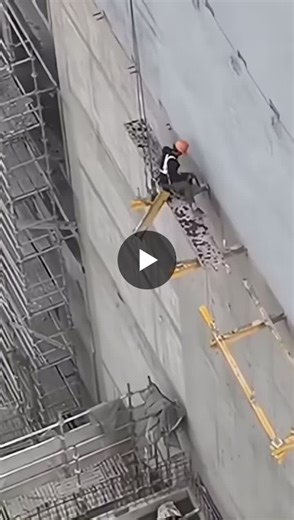 IMPORTANCE OF WEARING SAFETY HARNESS AT THE WORKPLACE Wearing a safety harness is vital for working at heights, acting as a life-saving, primary fall protection system that prevents workers from… | Wejeli Moses