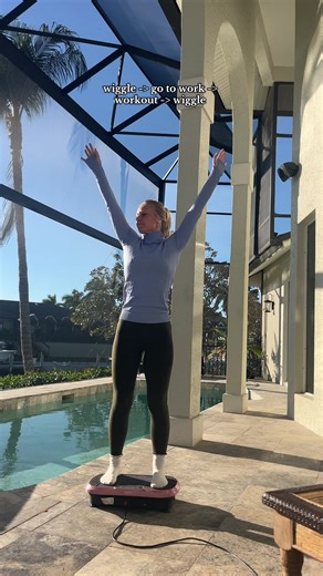 High level summary of my day to day lol #vibrationplate #vibrationplateworkout #lymphaticsystem #lymphaticdrainage #lymphaticdrainagemassage