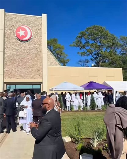 45 reactions | What was it like sitting at the table of the Honorable...