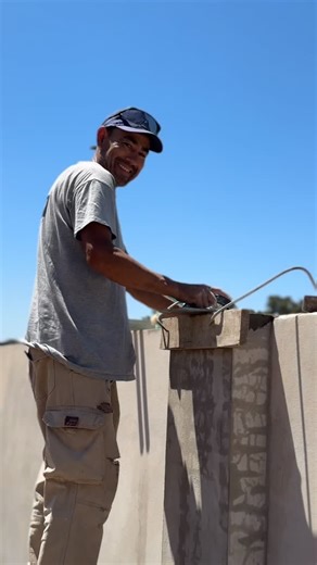 Hatch. Arquitectura + Ingeniería on Instagram: "Un buen día en obra no es solo que todo “salga bien”. Es cuando hay confianza, respeto y un equipo que tira para el mismo lado. Así trabajamos en Hatch: con profesionalismo, sí, pero también con humanidad. Porque construir no debería ser una experiencia de tensión constante. Debería sentirse así. 🤍"