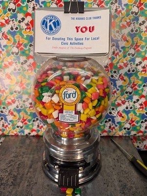 1 CENT CHICLE GUM MACHINE - Vintage, Ford Gum w/ Plastic Globe, Topper, & Decal | eBay