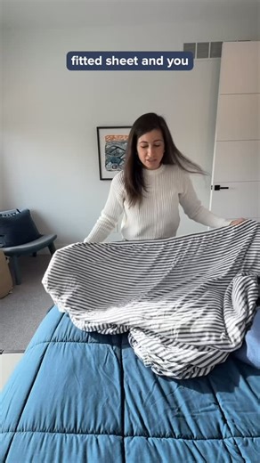 Kara • Detroit Team of Professional Home Organizers on Instagram: "Admit it: you usually just roll these into a ball and hope for the best 😉 There’s something oddly peaceful about a neatly folded stack of sheets. It doesn’t have to be perfect - it just has to not fall out of the closet and hit you in the face when you open the closet door. Grab a sheet and let’s fold together! Watch the video for the step-by-step. It will make you feel like you have your life together for at least 5 minutes…and