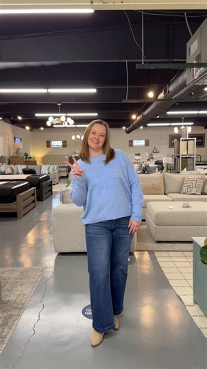 Welcome to Sweet Dreams! 👋 Would you like a tour? We have 4 locations to check out! 📍 MOORESVILLE STORE 📍 CORNELIUS STORE 📍 DENVER STORE 📍 EAST MOORESVILLE Come see us this year! 🎉 #sweetdreams #lkn #housetour