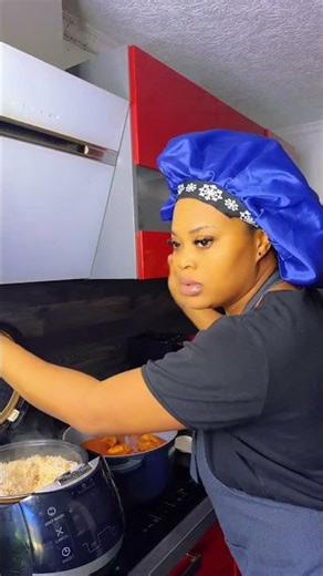 Why do some people like coming during Lunch 🤷🏻 #reels #funnyshorts