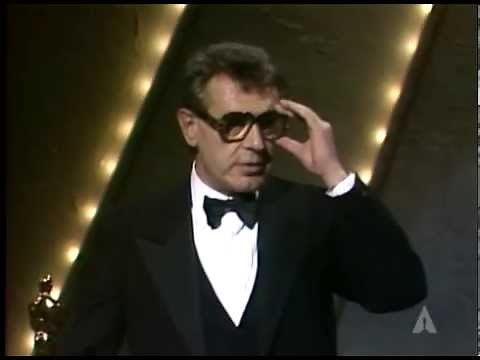 Milos Forman ‪winning the Oscar® for Directing "Amadeus"