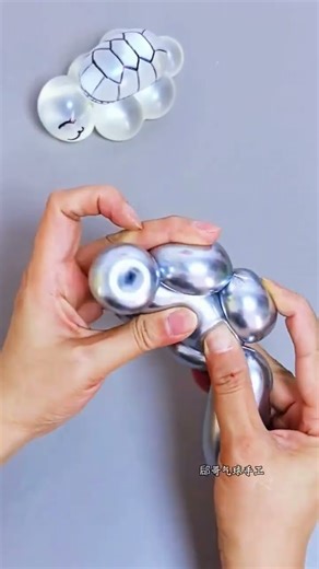 I ll teach you how to make a little turtle with a balloon. The method is super