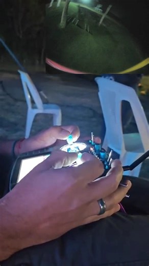 Como se ve el drone volando y como se ven los dedos que lo vuelan 😂 #drone #fpv #colombia #carreras