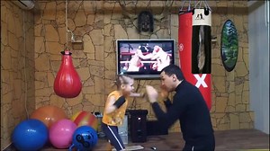 Evnik Saadvakass only 5 years old!!!! Incredible!!! Evnika is only eight years old and shows incredible speed an accuracy developed with the Simulator "Evnik" training tool developed by her father! Source by this nice gym: https://www.facebook.com/SAADVAKASS | Kombat League