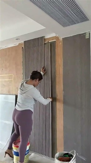 WPC wall panel installation#wpcwallpanel #yougespace #sourcefactory #homedecor #wpcfactory #indoor