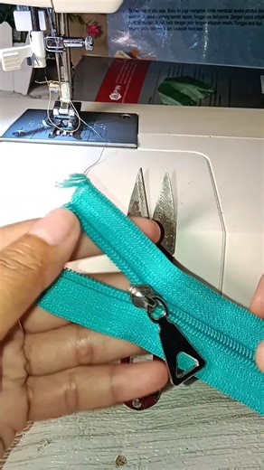 easy way to install a zipper head 💫 #sewingtutorial #sewinghome#sewingtrick#sewingtips#easysewing