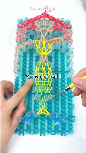 How did we do with this mermaid? 😬 #rainbowloom360 #oddlysatisfying