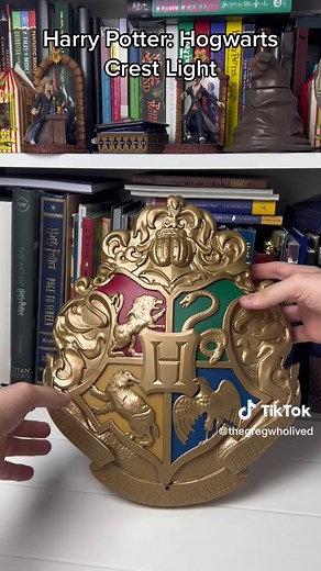 Illuminate Your Room with Harry Potter Hogwarts Crest Light!