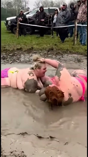 Battle in the mud gets crazy 😲 #wrestling #viral