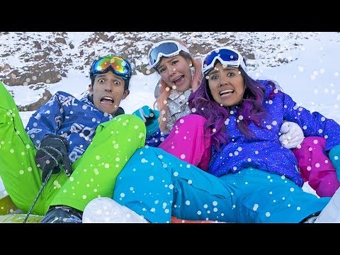 FALLS AND SLIDES IN THE SNOW | LOS POLINESIOS VLOGS