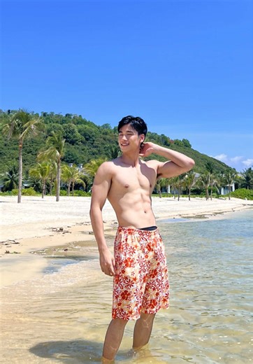 9 độ C và 32 độ C