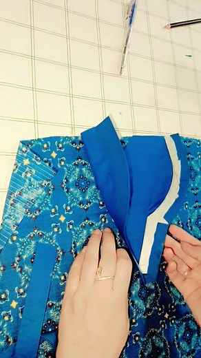 #stitchandstylestudio #foryourpage #foryou #unfrezzmyaccount #fypシ゚viral #patimaking #patimaking #latestneckdesign #newdesign #roundneckwithpati