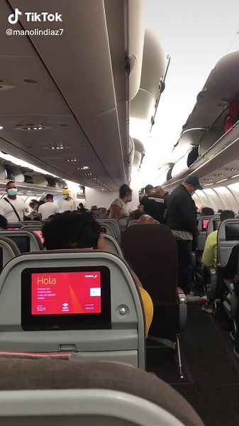 Airplane Boarding Process Captured on Video