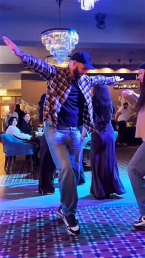 Haykakan Slivner Merk — New Armenian Rhythm Dance Song