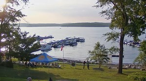 Enjoy this timelaspe from our live camera of the beautiful sunset last night! And we hope to see you tonight enjoying the sunset during Lakeside Live from 5pm to 9pm! | Silver Birches