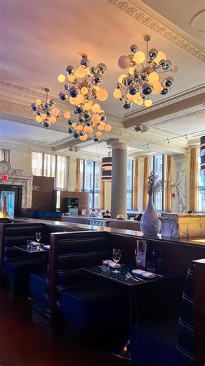 Meet Boston on Instagram: "🦞 Discover Boston’s premier destination for luxury seafood dining at @theoceanaire Boston Located in Downtown Boston, indulge in locally sourced lobster, oysters, and fresh fish all served in an elegant, coastal-inspired setting. Enjoy dishes such as a Chesapeake Bay Style Crab Cake to Grilled Salmon, complemented by a perfectly curated wine list and handcrafted cocktails and mocktails to elevate your course. Reserve your table today and experience one of best seafood