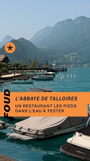 🍽️ / FOUD 🥂 Un restaurant les pieds dans l’eau à tester absolument ! Vue panoramique sur le lac d’Annecy, cuisine bistronomique raffinée, assiettes ultra créatives… bienvenue à l’@abbayedetalloires Entre la féra du lac en gravelax, le pâté en croûte, le poulpe rôti et le dessert fondant au chocolat fève de tonka… on a pris une vraie claque !🥗 Une parenthèse gourmande face au lac, qui ravira autant les yeux que les papilles. 📍Chemin des moines, Talloires ⛰️Terrasse de rêve face à la baie de T
