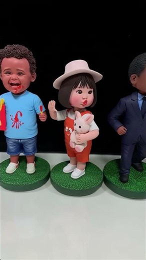 Lively Wiggles of Adorable Clay Bobbleheads