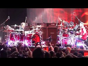Godsmack - Dueling Drum Battle
