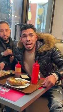 El-Suwisi’s new commercial in Italy: We’re hungry #viral #explore #comedy #duet #laugh