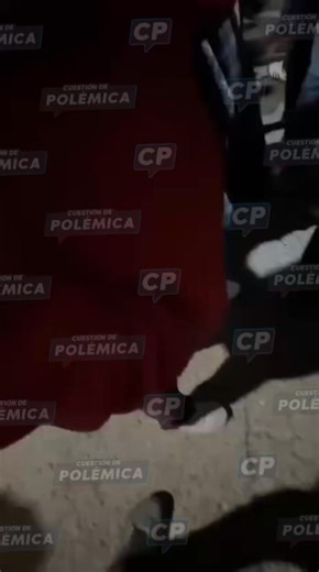 ⛔️🚌 Llegan a mitin tricolor en #Mexicaltzingo … 😲 pero desconocen a que hiban. 🚦Durante la visita de Cristina Ruíz, presidenta del PRI Estado de México, a Mexicaltzingo los asistentes tenían mas dudas que aplausos. 🚦 Al menos el 70% de los asistentes al Comité Municipal del PRI en Mexicaltzingoaue llegaron en autobuses de pasajeros aseguraron no ser del municipio y sostivieron desconocer a que habían acudido. | Cuestión de Polémica