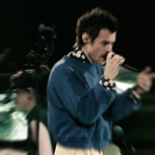 I LOVED THIS PERFORMANCE | scp: mqtildqhrryscq #harrystyles #harrystylesedits #hs4midnight #kissco #kattdo tags: @barr @˙ 𑣲 𝐞𝐦𝐢𝐥𝐲 .🌺 ݁˖ @94rrys, occasionally. @𝘚𝘩𝘢𝘨𝘨𝘺 ♱ @pavan⸆⸉ @𝗘𝗺𝗺𝗮 ★ | harry styles edits, ono manchester, kissco, kattdo, kiss all the time disco occasionally, hs4 at midnight, harry styles new album, harry styles pop