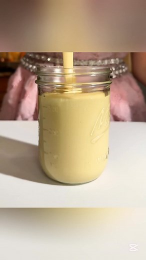 🍯 Whipped Honey (Like Butter, But Nature Made It) It’s pure honey magic — transforms into something you can spread on toast, drizzle on fruit, or eat straight with a spoon. #spreadablehoney​ #honeybutter | Glow Bites