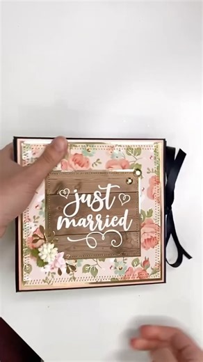 New album design perfect for 6x6 paper pads! Tutorial & cutting guide available! #minialbumtutorial