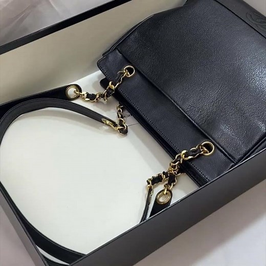 💎 CHANEL Caviar Tote – The Everyday Elegance You Deserve
